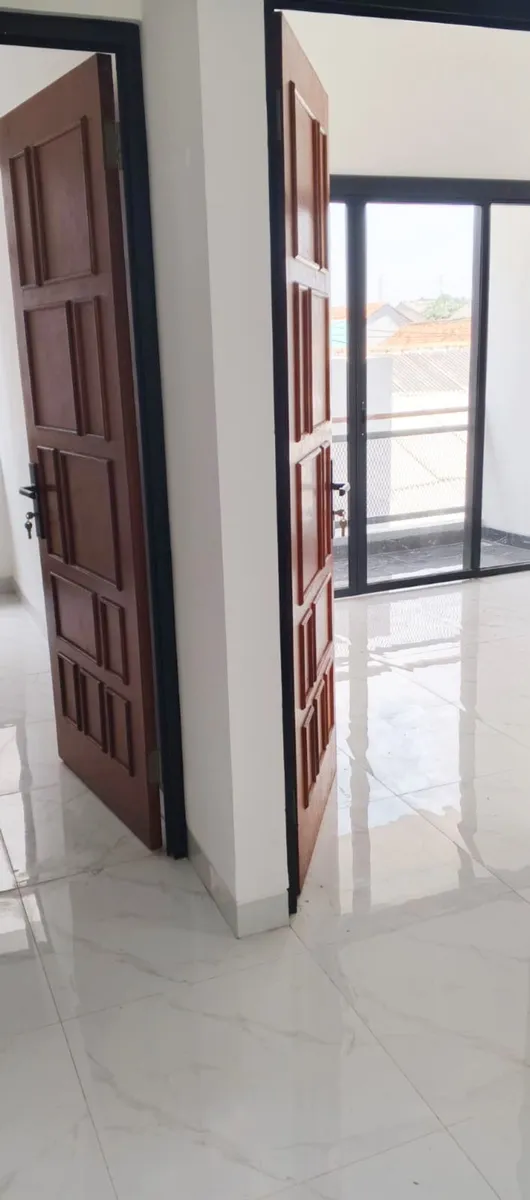 Gallery 5